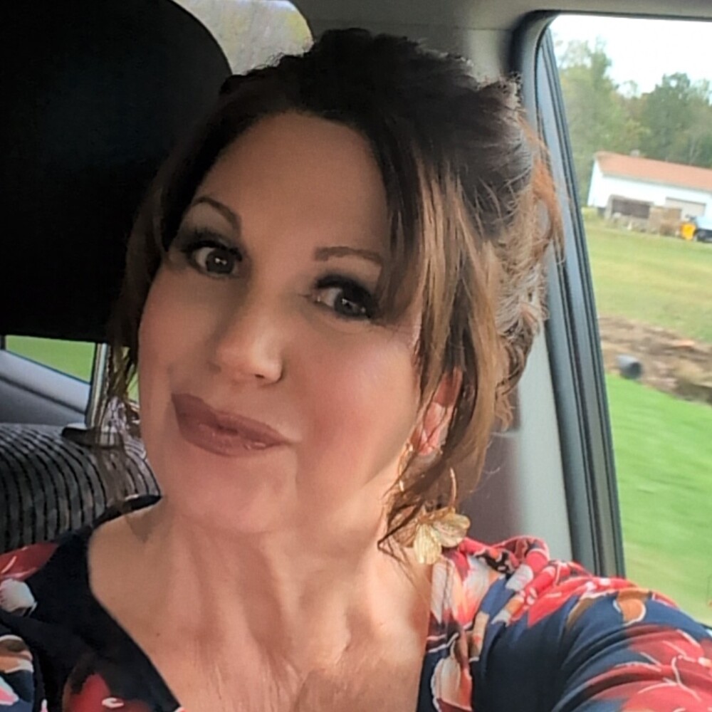 Meet your Posher, Monica